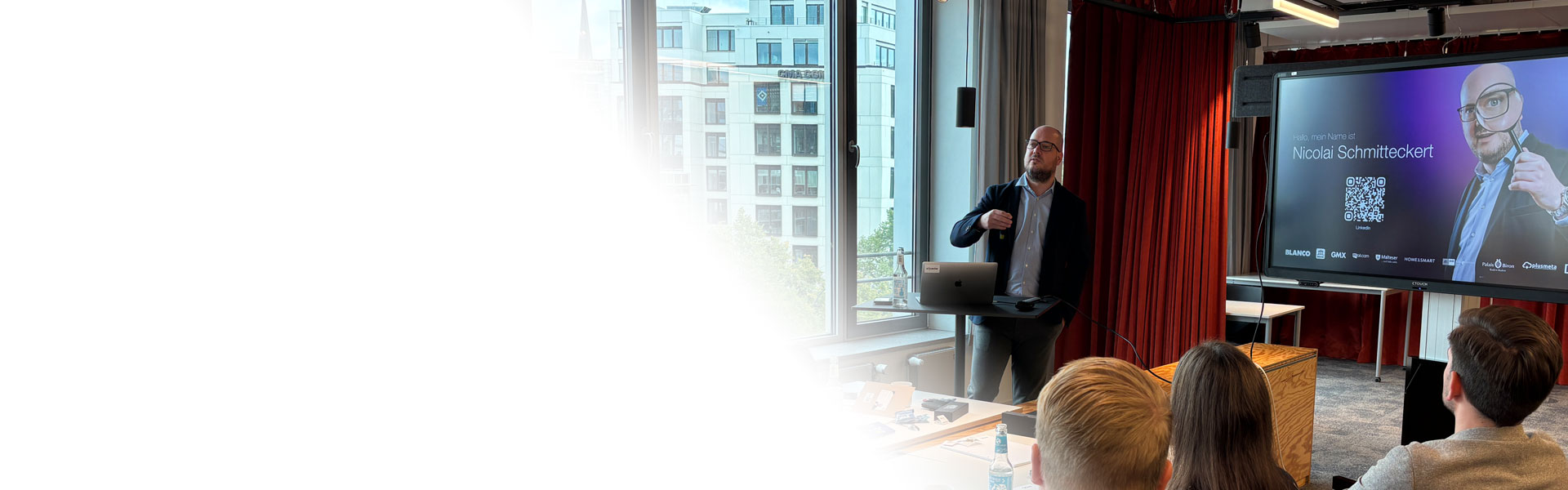 Nicolai Schmitteckert, Keynotespeaker für Marketingthemen & Sichtbarkeit aus Karlsruhe